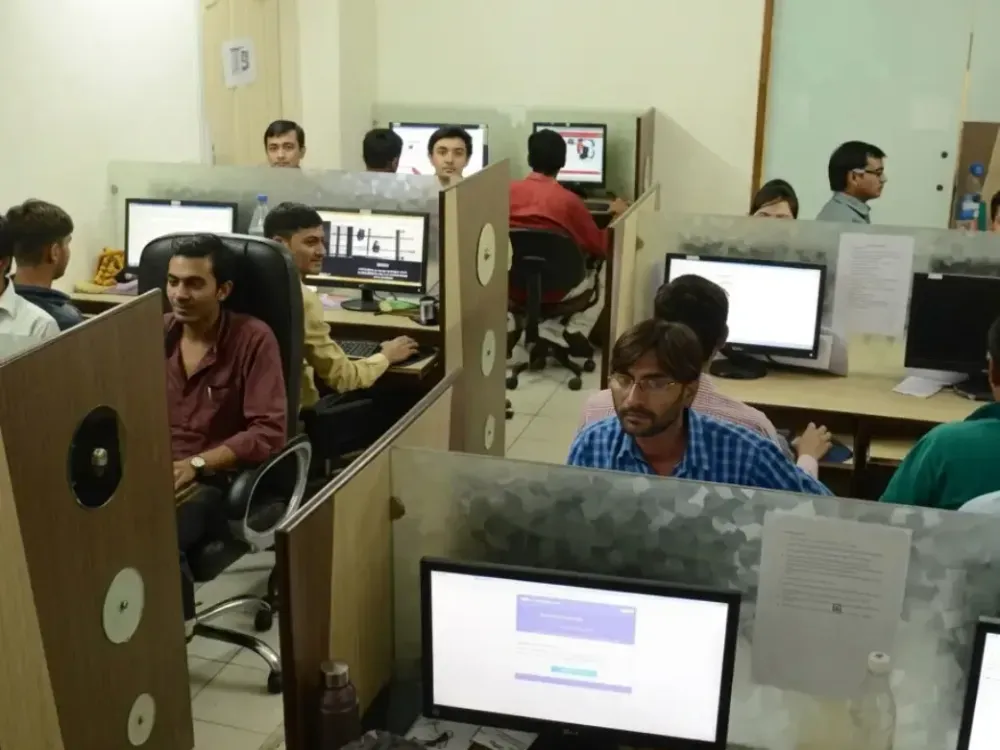 Rows of workstations in the Keshav Infotech studio